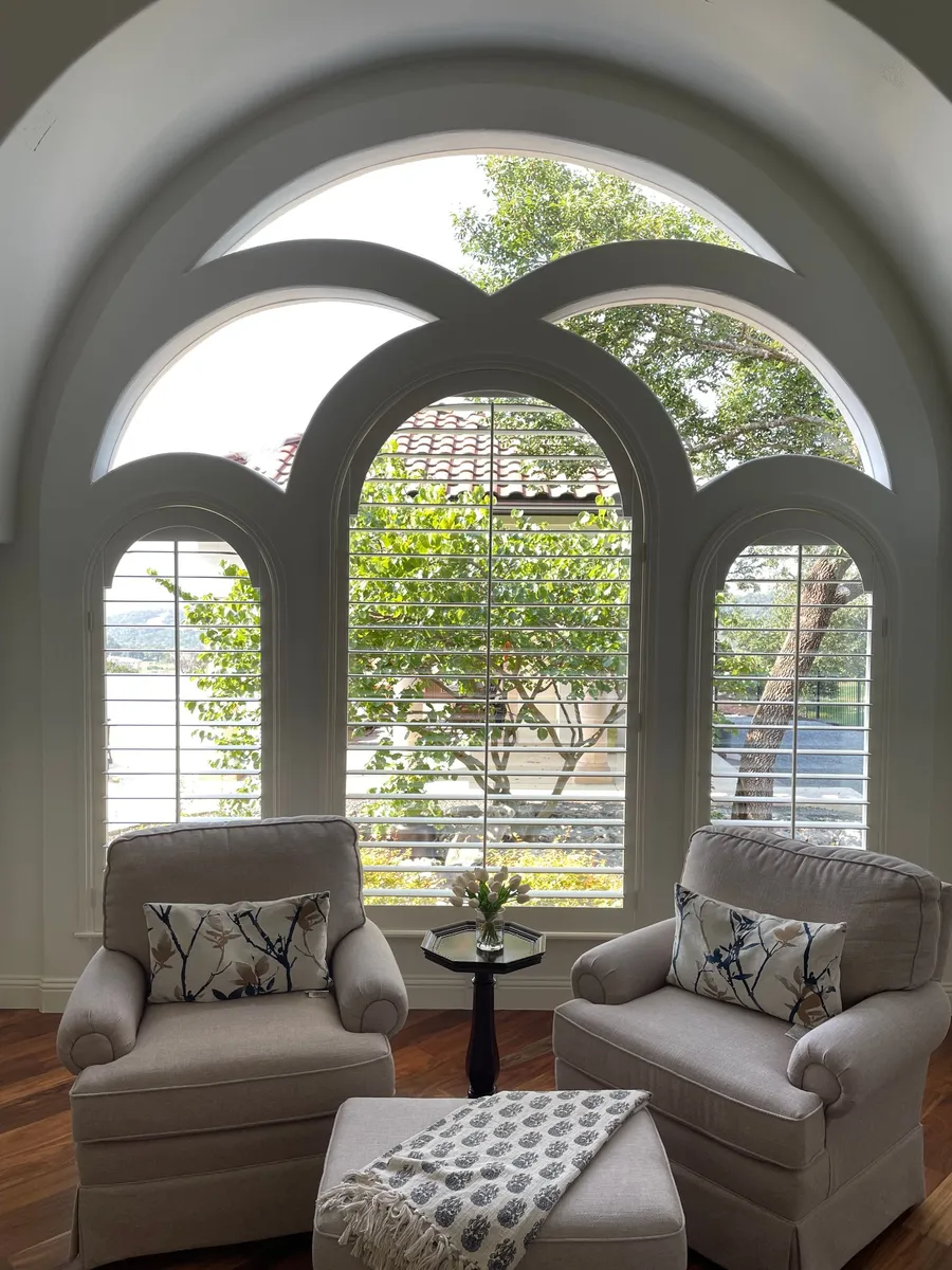 arched window plantation shutters